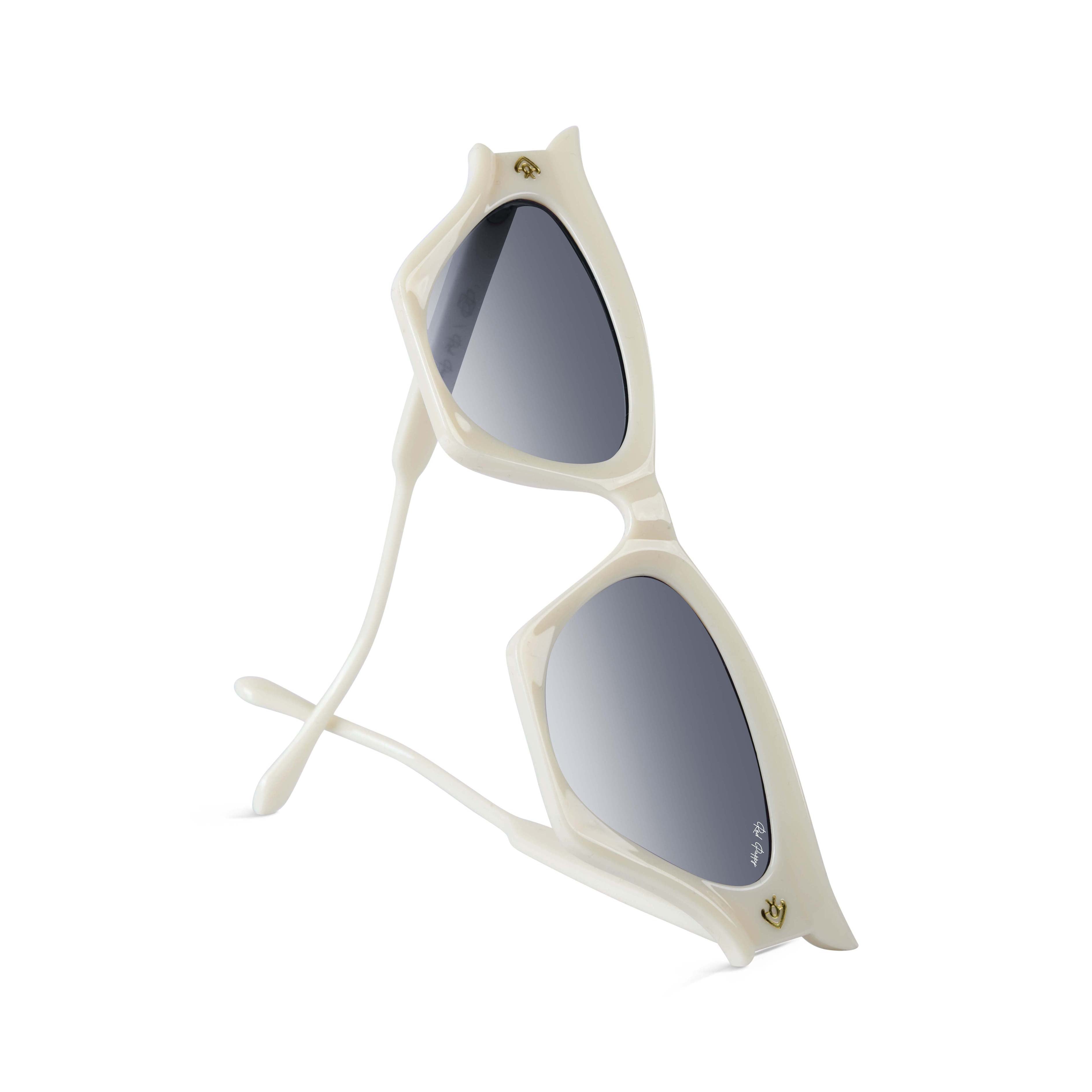 Flauxis Cream Cateye Sunglasses