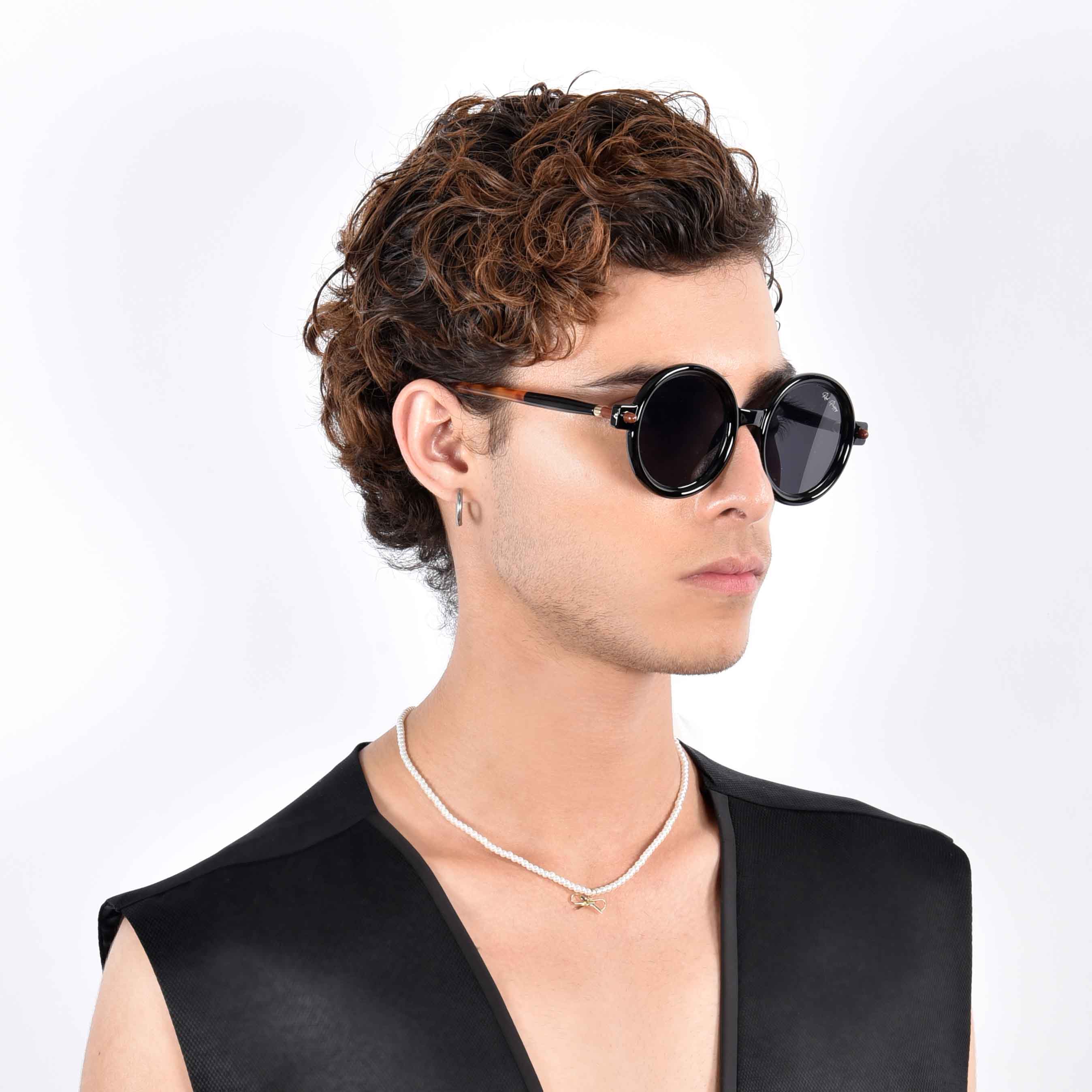 Swirl Black Round Sunglasses